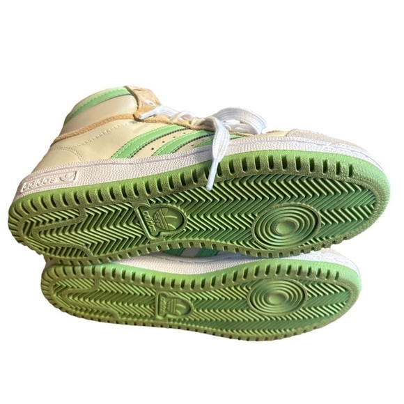 NIB Adidas Baby Yoda Grogu Sneakers US 4 Adidas Baby Yoda Sneakers Yoda  Sneakers